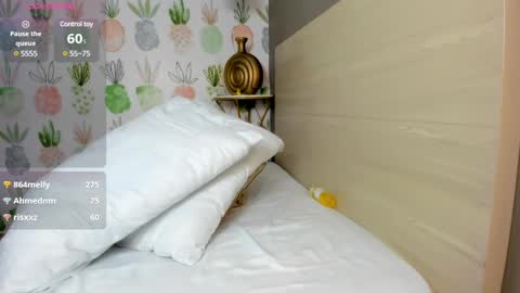 Snapshot of jade_cruz20 chatting on 12.23.24 jade_cruz20 online show from 12.23.24