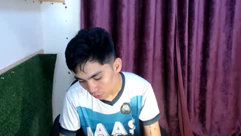 Snapshot of jade_kaizo chatting on 12.21.24 Jade online show from 12.21.24