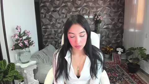Snapshot of jade_porn chatting on 12.11.24 Jade  independent model online show from 12.11.24