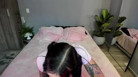 Snapshot of jade_porn chatting on 01.09.25 Jade  independent model online show from 01.09.25