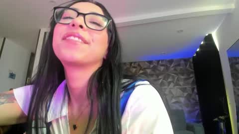 Snapshot of jade_porn chatting on 03.04.25 Jade  independent model online show from 03.04.25