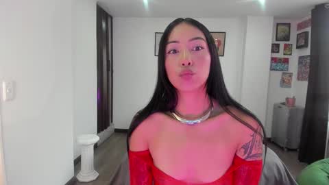 Snapshot of jade_porn chatting on 10.25.25 Jade  independent model online show from 10.25.25