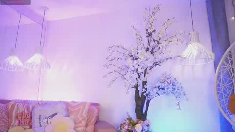 Jade Summer online show from 11.19.25