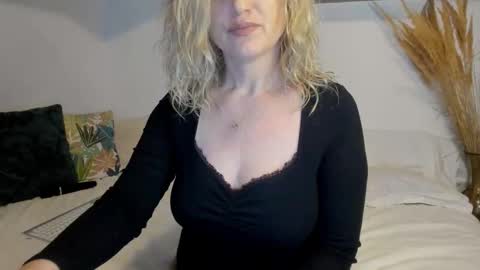 elena online show from 03.02.26