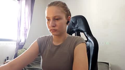 Snapshot of jaimeeosendorf chatting on 04.04.26 jaimeeosendorf online show from 04.04.26