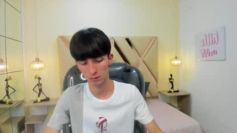 Snapshot of jake_evanss_ chatting on 09.29.25 JAKE online show from 09.29.25