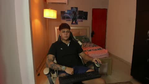 Snapshot of jake_pons chatting on 12.24.24 Jake Pons online show from 12.24.24