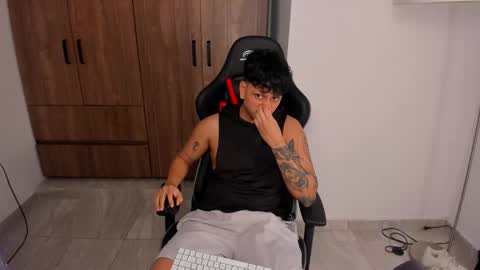 Snapshot of jake_pons chatting on 09.26.25 Jake Pons online show from 09.26.25