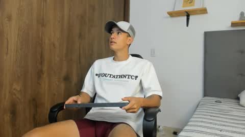 Hi guys im new 3 online show from 09.21.25