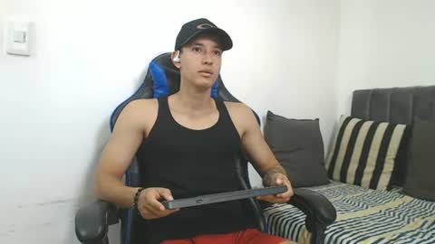 Hi guys im new 3 online show from 07.22.26