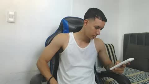 Hi guys im new 3 online show from 07.28.26