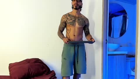 Snapshot of jakee_brown chatting on 02.09.25 Santiago online show from 02.09.25