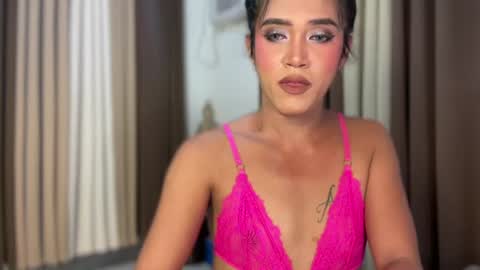 Snapshot of jamaica_pleasure chatting on 07.19.26 TINA online show from 07.19.26