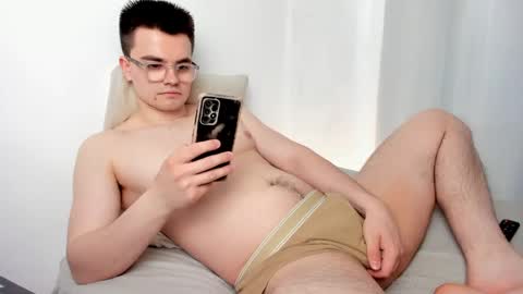 Hey there Im Jame online show from 04.15.26