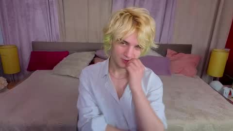 JameMiller online show from 04.10.26