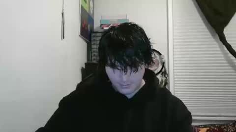 james4yew online show from 12.15.25