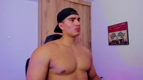 Snapshot of jamesgraay chatting on 12.10.24 James Gray online show from 12.10.24