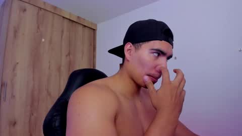 Snapshot of jamesgraay chatting on 12.12.24 James Gray online show from 12.12.24