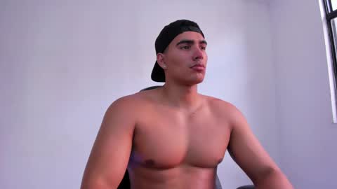 Snapshot of jamesgraay chatting on 12.23.24 James Gray online show from 12.23.24