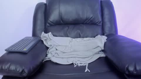 Snapshot of jamesgraay chatting on 02.28.25 James Gray online show from 02.28.25