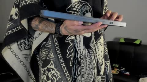 Snapshot of jamesinked_ chatting on 12.20.24 Jamesinked  online show from 12.20.24