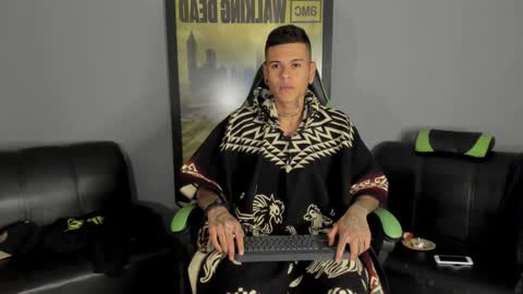 Snapshot of jamesinked_ chatting on 12.23.24 Jamesinked  online show from 12.23.24