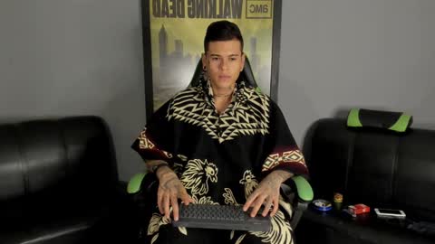 Snapshot of jamesinked_ chatting on 01.03.25 Jamesinked  online show from 01.03.25