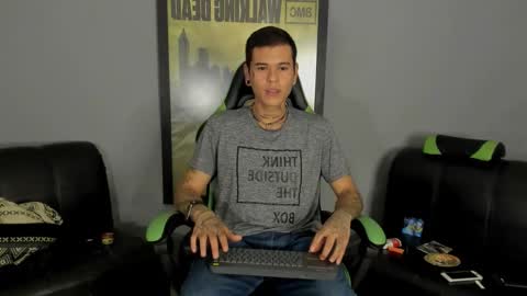 Snapshot of jamesinked_ chatting on 02.03.25 Jamesinked  online show from 02.03.25