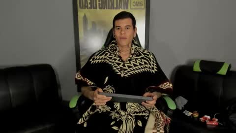 Snapshot of jamesinked_ chatting on 02.16.25 Jamesinked  online show from 02.16.25