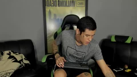 Snapshot of jamesinked_ chatting on 02.24.25 Jamesinked  online show from 02.24.25