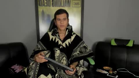 Snapshot of jamesinked_ chatting on 03.07.25 Jamesinked  online show from 03.07.25