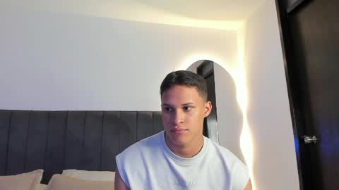 Snapshot of jamesowenn chatting on 03.31.26 James Owenn online show from 03.31.26