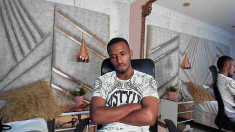 Snapshot of jamesparck chatting on 01.19.25 James online show from 01.19.25