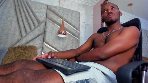 Snapshot of jamesparck chatting on 01.21.25 James online show from 01.21.25