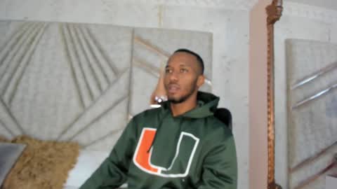 Snapshot of jamesparck chatting on 01.30.25 James online show from 01.30.25