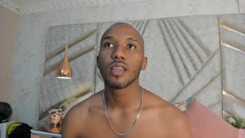 Snapshot of jamesparck chatting on 02.09.25 James online show from 02.09.25