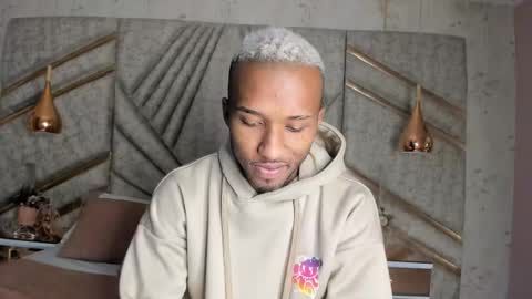 Snapshot of jamesparck chatting on 02.12.25 James online show from 02.12.25