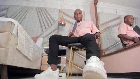 Snapshot of jamesparck chatting on 02.22.25 James online show from 02.22.25