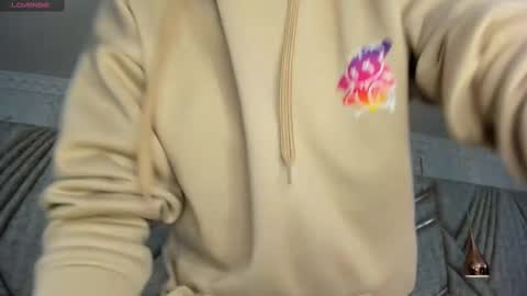 Snapshot of jamesparck chatting on 02.26.25 James online show from 02.26.25