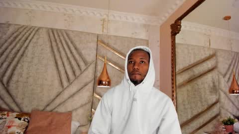 Snapshot of jamesparck chatting on 03.05.25 James online show from 03.05.25