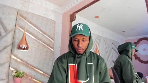 Snapshot of jamesparck chatting on 03.12.25 James online show from 03.12.25