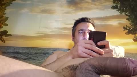 Snapshot of jamessisi chatting on 12.30.24 jamessisi online show from 12.30.24