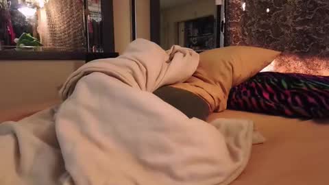 Bootyshows online show from 11.18.25