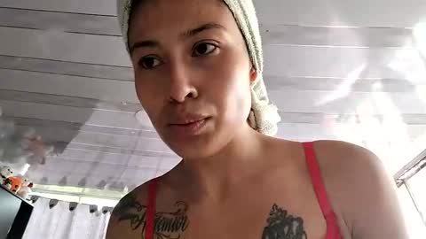 Snapshot of janariivera1 chatting on 10.31.25 janariivera1 online show from 10.31.25