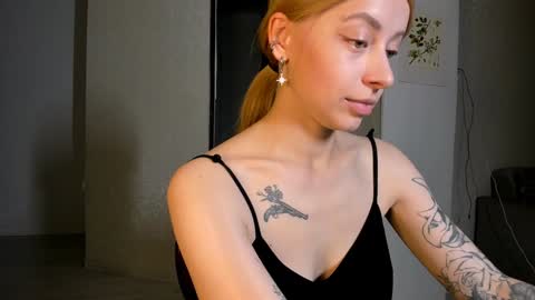 Snapshot of jane_bright chatting on 01.12.25 Jane online show from 01.12.25