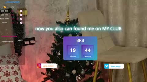 Snapshot of jane_meys chatting on 01.05.25 your kitty JANE roawww online show from 01.05.25