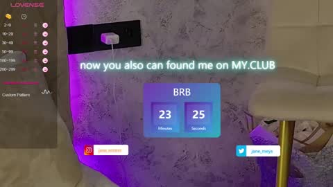 Snapshot of jane_meys chatting on 01.13.25 your kitty JANE roawww online show from 01.13.25