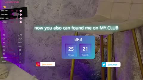 Snapshot of jane_meys chatting on 01.27.25 your kitty JANE roawww online show from 01.27.25