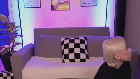 Snapshot of janehart_ chatting on 11.26.25 Jane online show from 11.26.25