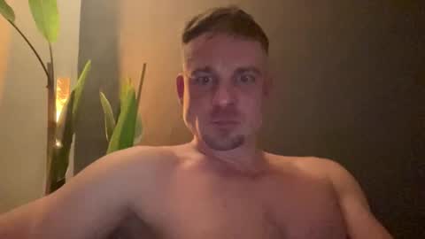 Snapshot of janettarobin chatting on 02.19.26 RoJan online show from 02.19.26